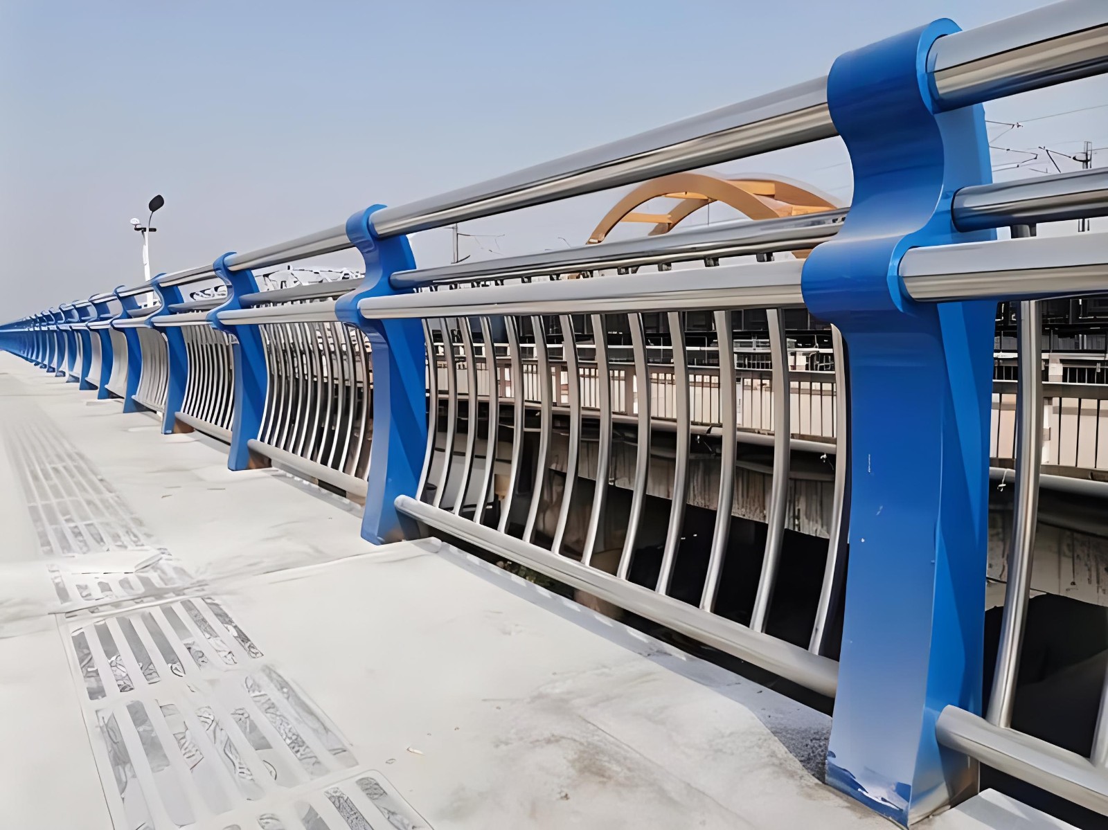 黄南不锈钢复合管护栏制造工艺要求及其重要性