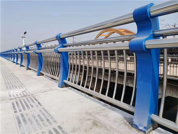 黄南304不锈钢复合管护栏的生产工艺揭秘