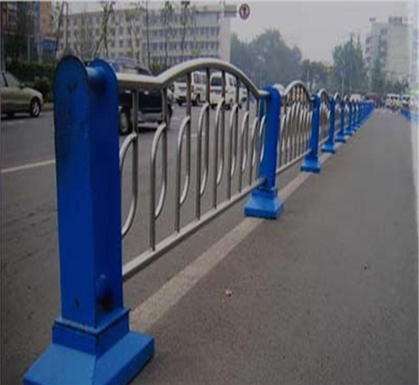 黄南不锈钢防撞栏杆生产制造工艺
